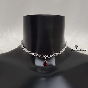 Delicate Love Knots Garnet submissive day collar - sterling silver & garnet